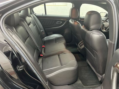 Used 2016 Ford Taurus Limited FWD image 14