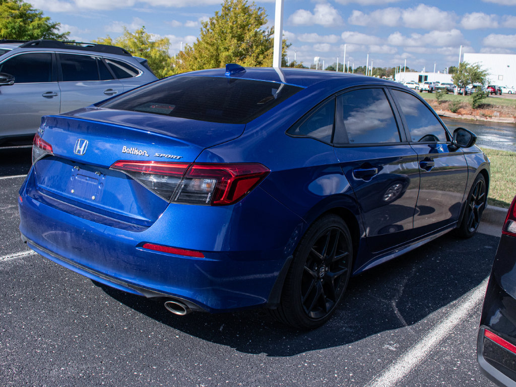 Used 2022 Honda Civic Sport image 4