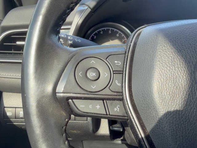 Used 2022 Toyota Camry SE w/ Convenience Package FWD image 18