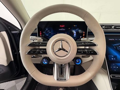 Used 2025 Mercedes-Benz S 63 AMG S image 18