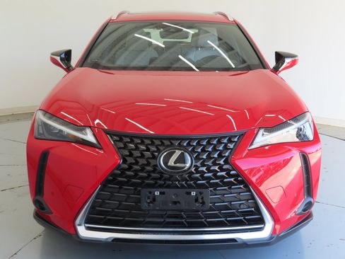 Used 2024 Lexus UX 250h AWD w/ Premium Package image 9