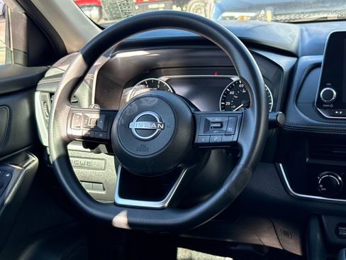 Used 2024 Nissan Rogue S image 18