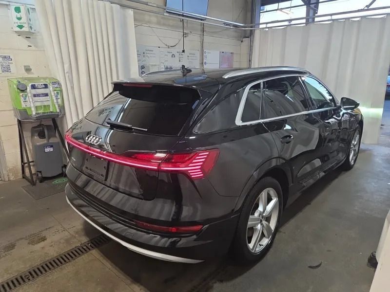 Used 2019 Audi e-tron Premium Plus w/ Cold Weather Package AWD/4WD image 4