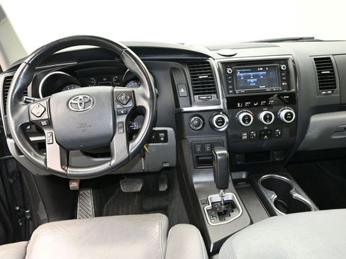 Used 2018 Toyota Sequoia Limited w/ Safety & Convenience Package image 16