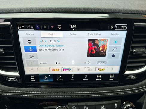 New 2026 Chrysler Pacifica Limited w/ Uconnect Theater Family Group FWD image 23