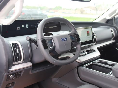 New 2026 Ford Expedition Max Active AWD/4WD image 19