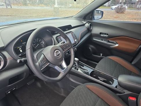 Used 2023 Nissan Kicks SR image 13