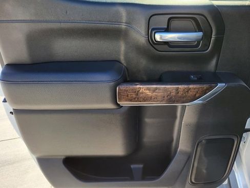 Used 2021 GMC Sierra 1500 Denali w/ Denali Premium Package image 9