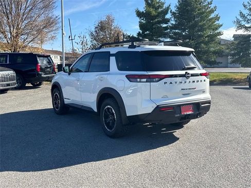 New 2025 Nissan Pathfinder Rock Creek image 6
