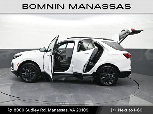 Used 2024 Chevrolet Equinox RS image 38