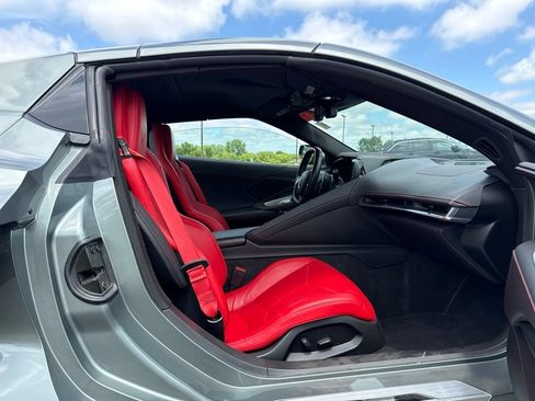 Used 2023 Chevrolet Corvette Stingray Convertible w/ Z51 Performance Package RWD image 12