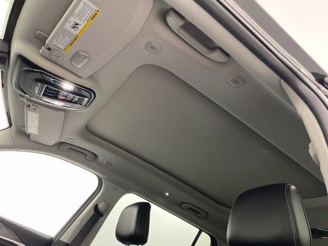 Used 2023 Jeep Grand Cherokee L Limited AWD/4WD image 15