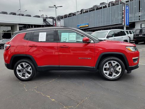 Used 2021 Jeep Compass Limited AWD/4WD image 29