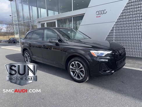 Certified 2025 Audi Q7 2.0T Premium w/ Convenience Plus Package image 1