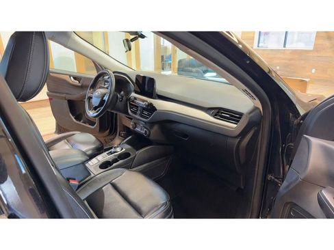 Used 2022 Ford Escape SEL image 20