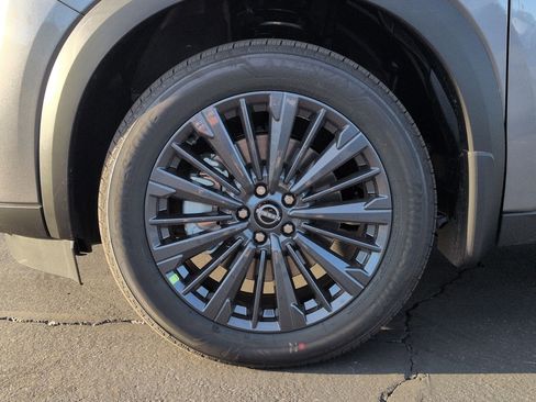 New 2026 Nissan Pathfinder SL w/ SL Premium Package image 9