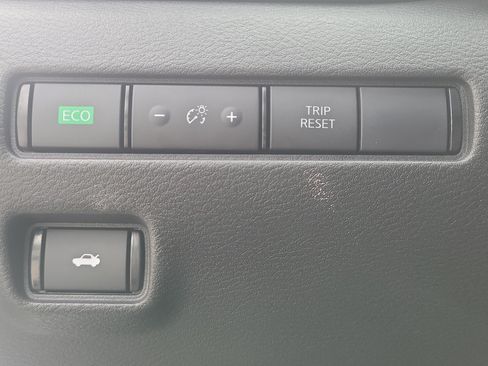 Certified 2025 Nissan Sentra S FWD image 29