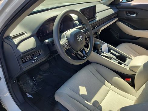 Certified 2023 Honda Accord EX image 17