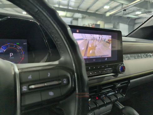 Used 2024 Chevrolet Colorado ZR2 image 20