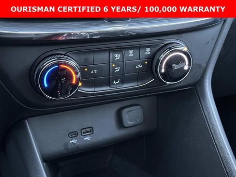 Certified 2025 Buick Encore GX Preferred FWD image 23