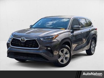 Used 2021 Toyota Highlander LE