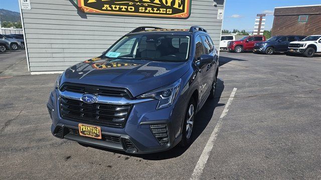 Used 2025 Subaru Ascent Premium AWD/4WD image 2