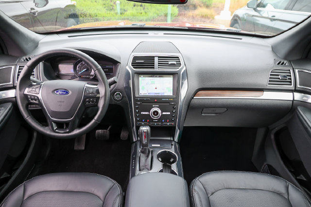 Used 2019 Ford Explorer Limited AWD/4WD image 7
