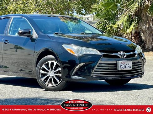 Used 2016 Toyota Camry LE FWD image 23