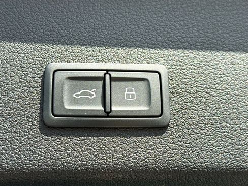 Certified 2024 Audi Q8 e-tron Premium Plus w/ Premium Plus Package image 13