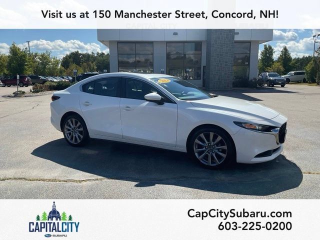 Used 2022 MAZDA MAZDA3 s FWD image 1
