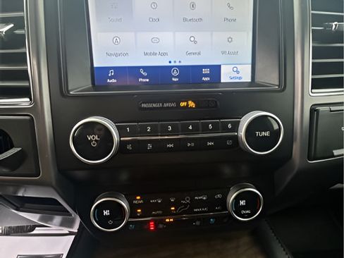 Used 2021 Ford Expedition Max Platinum AWD/4WD image 17