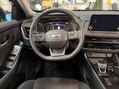 Certified 2025 Nissan Rogue SV AWD/4WD image 20