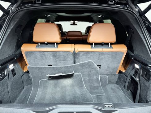Used 2022 BMW X7 M50i image 6