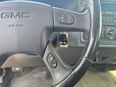 Used 2006 GMC Sierra 1500 SLE w/ Light Duty Power Package AWD/4WD image 18