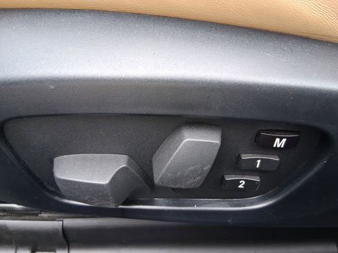 Used 2010 BMW M3 Convertible image 12