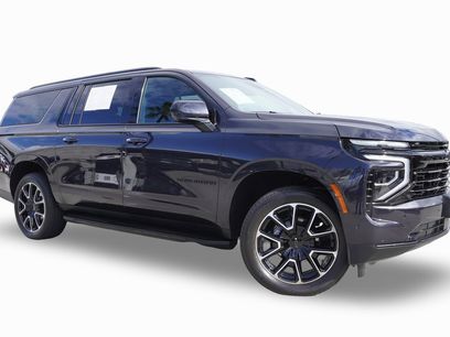 Used 2025 Chevrolet Suburban RST