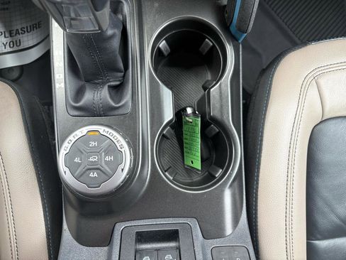 Used 2022 Ford Bronco Wildtrak image 30