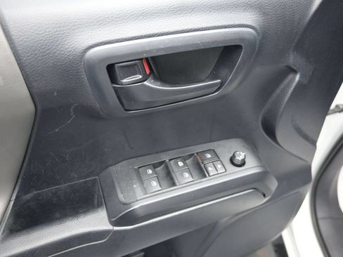 Used 2019 Toyota Tacoma SR w/ SR Convenience Package RWD image 10
