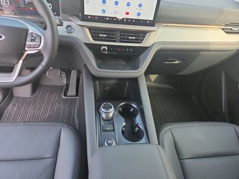 New 2026 Ford Explorer Active w/ Active Comfort Package AWD/4WD image 39