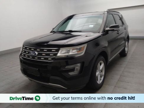 Used 2017 Ford Explorer XLT AWD/4WD image 1