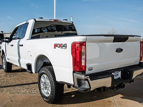 Used 2025 Ford F250 XLT w/ FX4 Off-Road Package image 3
