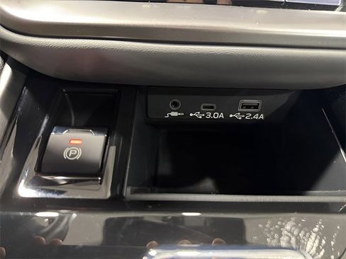 Certified 2025 Subaru Outback Limited w/ Popular Package #2 image 23