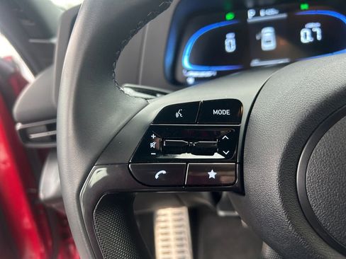 Certified 2025 Hyundai Elantra Sport w/ Cargo Package image 17