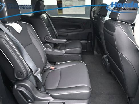 New 2026 Honda Odyssey Touring image 14
