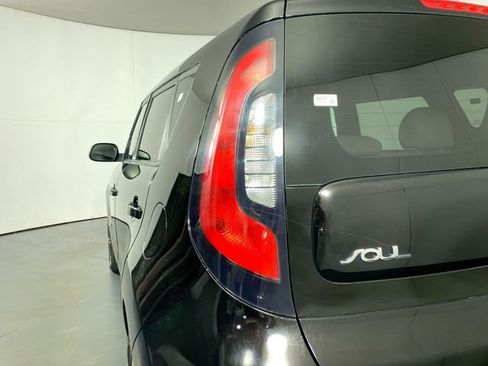 Used 2015 Kia Soul image 29