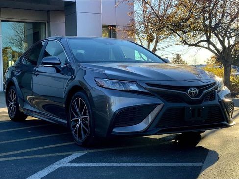 Used 2023 Toyota Camry SE image 36