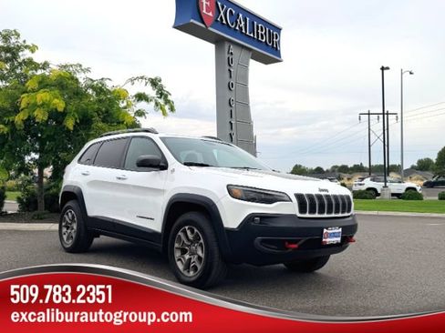 Used 2020 Jeep Cherokee Trailhawk w/ Cold Weather Group AWD/4WD image 1