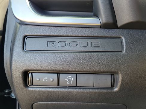 Certified 2024 Nissan Rogue S image 26