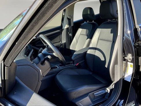 Used 2019 Volkswagen Jetta SEL w/ Cold Weather Package image 19