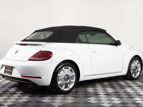Used 2019 Volkswagen Beetle 2.0T SE w/ SE Premium Package FWD image 8
